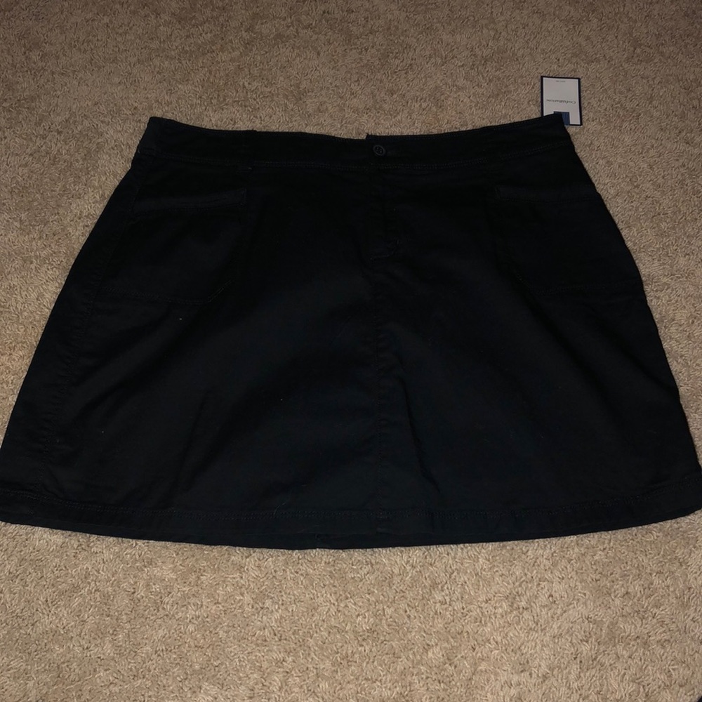 Black Skort